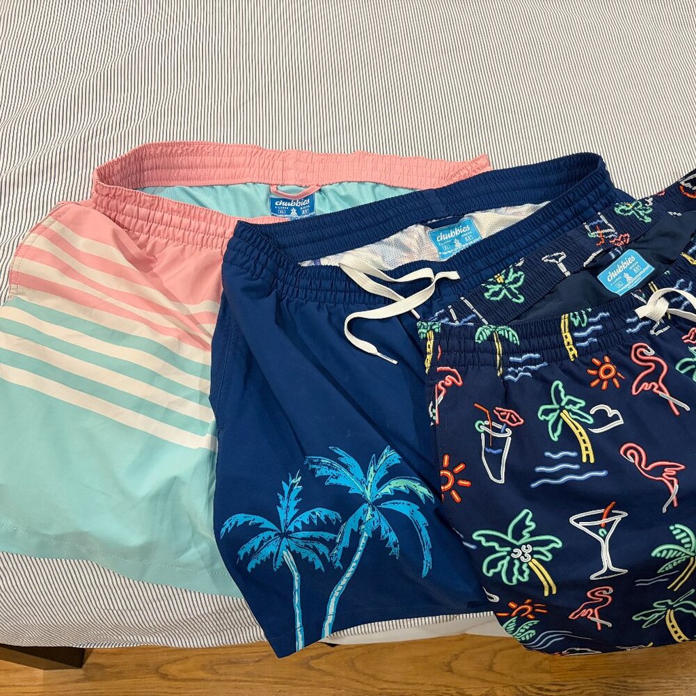 3x of Chubbies Swim Trunks, XL, 5.5", Built-In Liner - Amazing condition!!